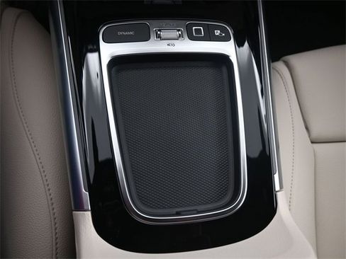 New 2025 Mercedes-Benz GLA 250 image 9