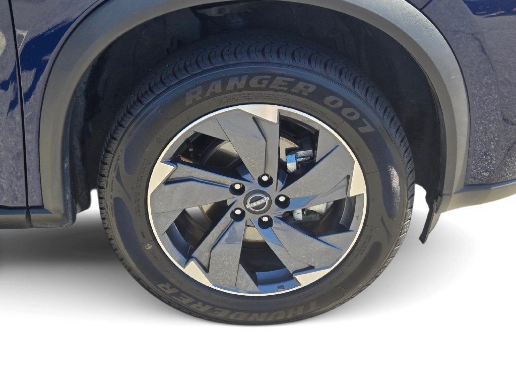 Used 2025 Nissan Rogue SV FWD image 6