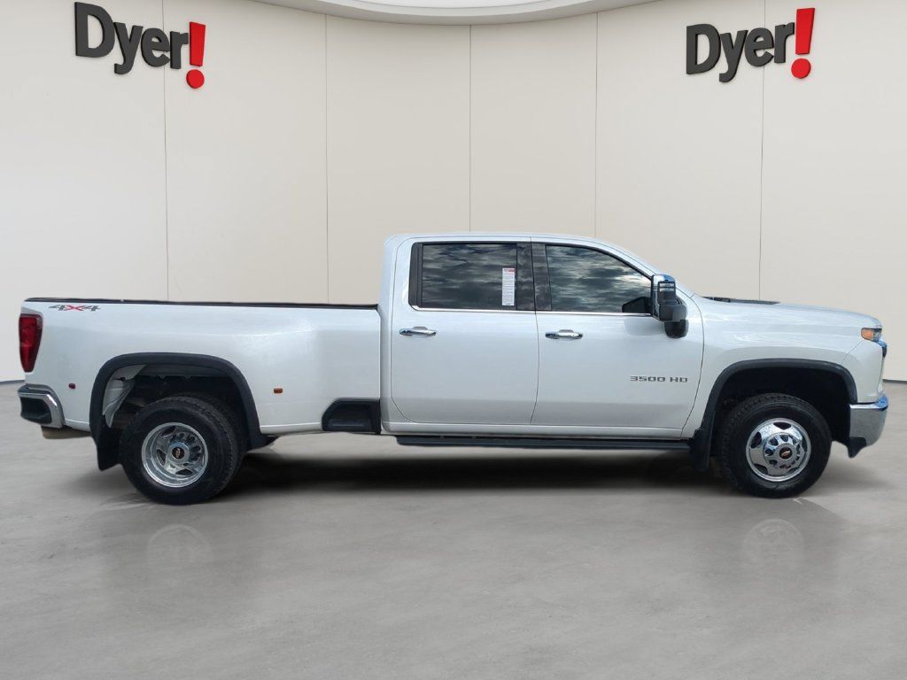 Used 2022 Chevrolet Silverado 3500 LTZ w/ LTZ Convenience Package AWD/4WD image 2