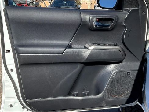 Used 2023 Toyota Tacoma TRD Off-Road image 21