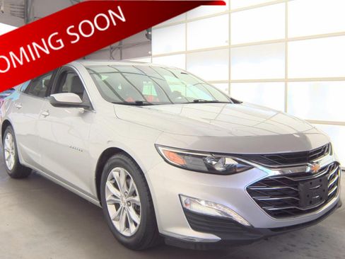 Used 2019 Chevrolet Malibu LT w/ Driver Confidence Package II FWD image 1