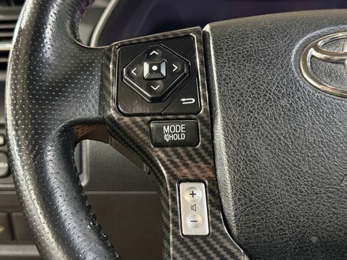 Used 2015 Toyota 4Runner SR5 AWD/4WD image 13