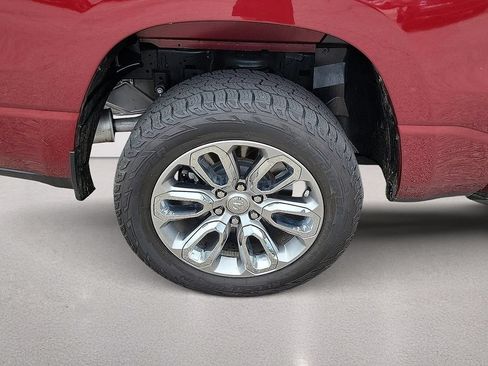 Used 2023 RAM 1500 Laramie AWD/4WD image 7