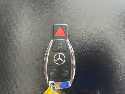 Certified 2019 Mercedes-Benz SLC 300 image 23