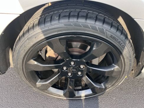 Used 2019 Ford Taurus SHO AWD/4WD image 21