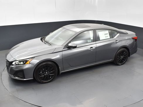 New 2025 Nissan Altima 2.5 SV w/ SV Special Edition Package image 46