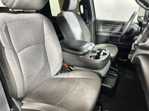 Used 2024 RAM 2500 Big Horn image 25