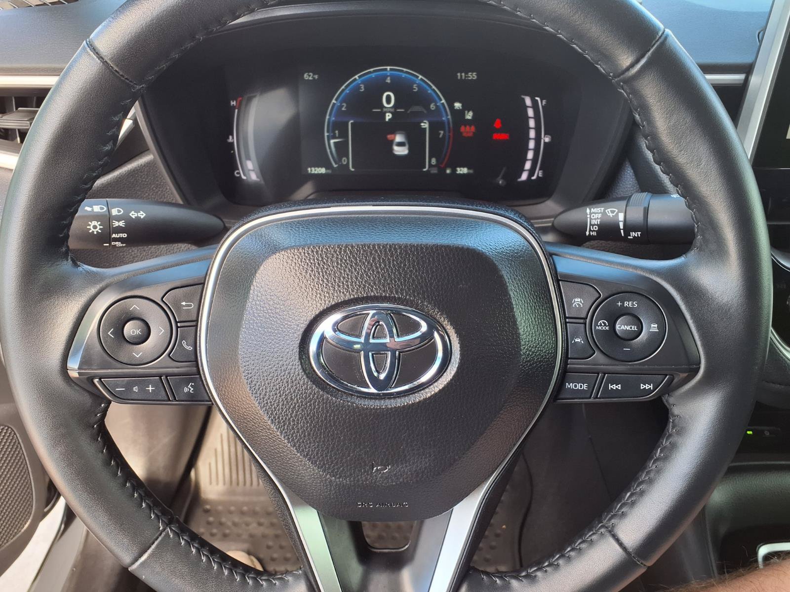 Used 2025 Toyota Corolla SE w/ SE Premium Package FWD image 23