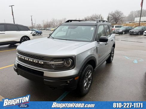 Used 2022 Ford Bronco Sport Badlands image 3