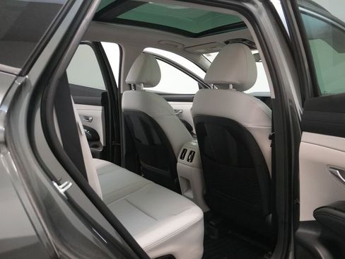 Used 2025 Hyundai Tucson Limited image 37
