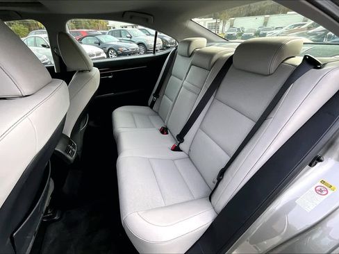 Used 2016 Lexus ES 350 image 19