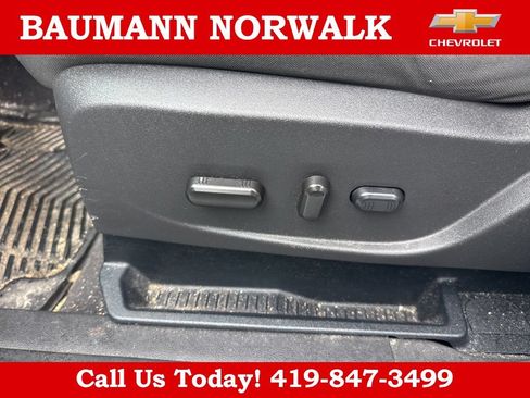 Used 2017 Ford Escape SE FWD image 11