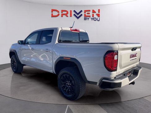 New 2026 GMC Canyon Elevation w/ Convenience Package image 3