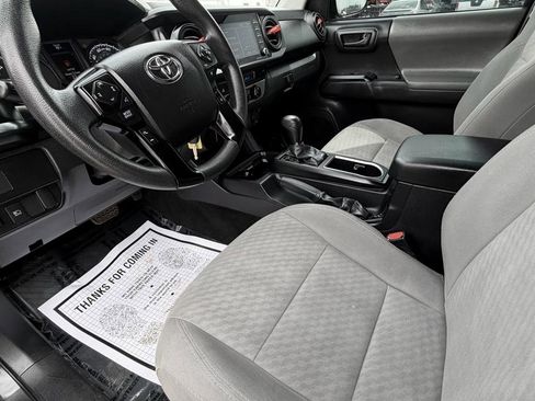 Used 2022 Toyota Tacoma SR AWD/4WD image 16