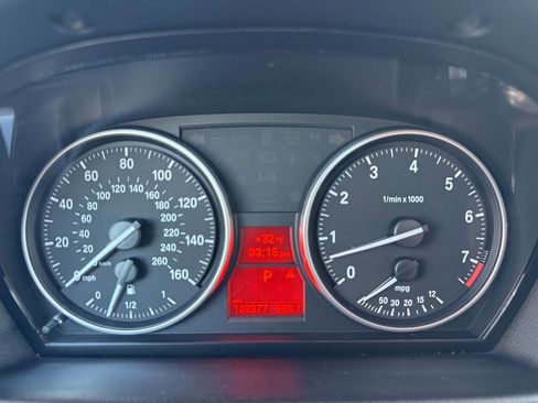 Used 2011 BMW 328i xDrive Sedan image 19