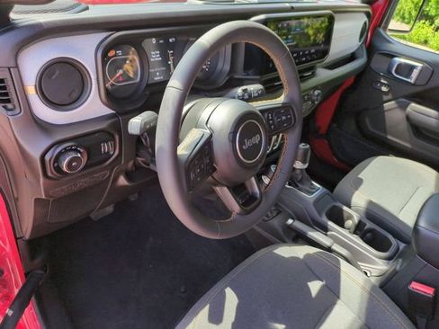 Used 2024 Jeep Wrangler Sport AWD/4WD image 7