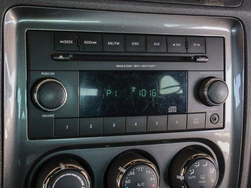 Used 2013 Dodge Challenger SXT image 14