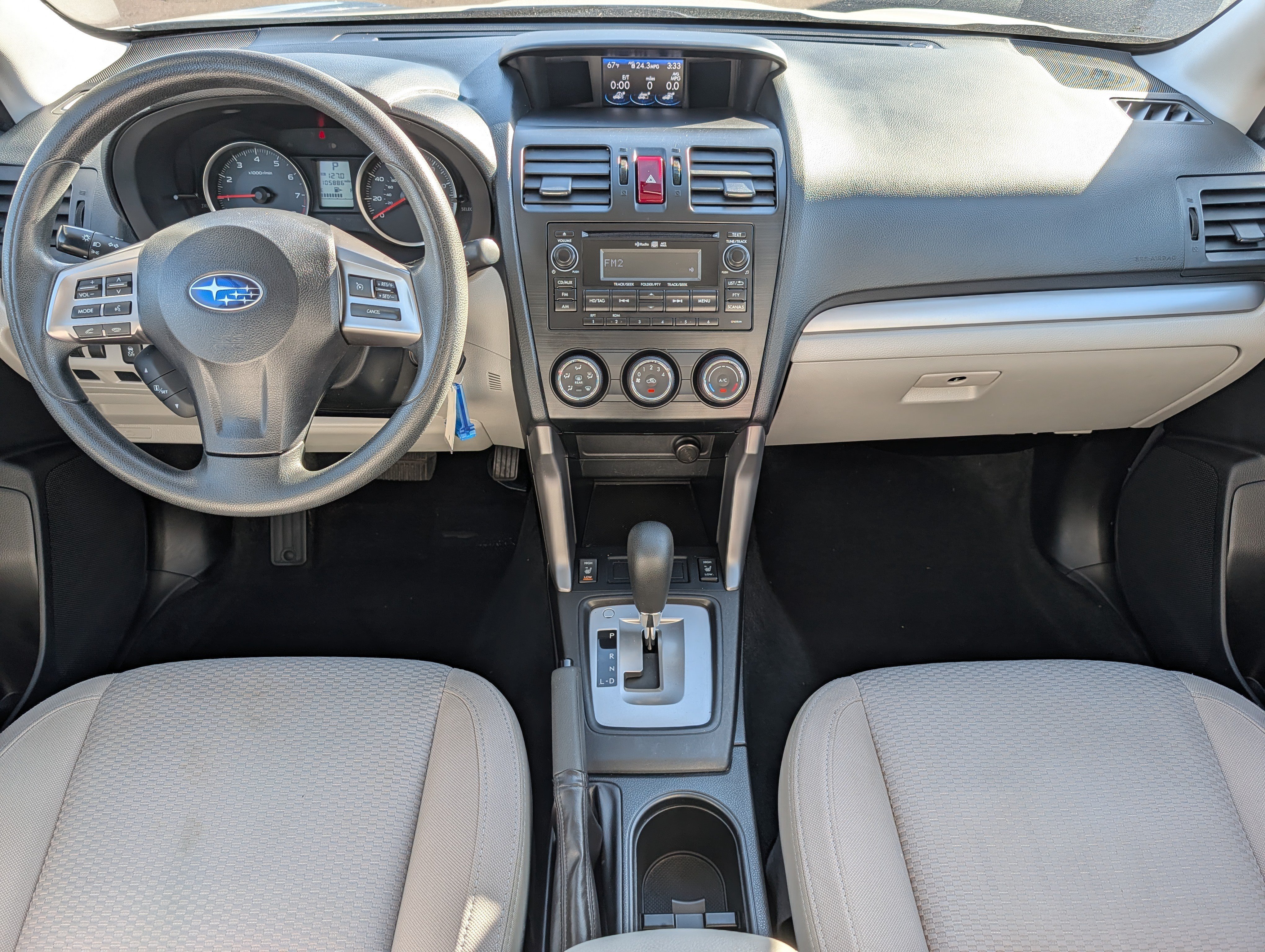Used 2015 Subaru Forester 2.5i Premium w/ All-Weather Package AWD/4WD image 10