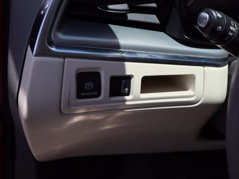 Used 2023 Cadillac XT5 Premium Luxury FWD image 12