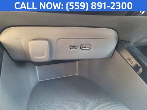 Used 2025 Chevrolet Trax LT FWD image 21