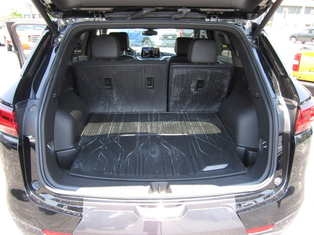 Used 2024 Chevrolet Blazer Premier w/ LPO, Floor Liner Package AWD/4WD image 9