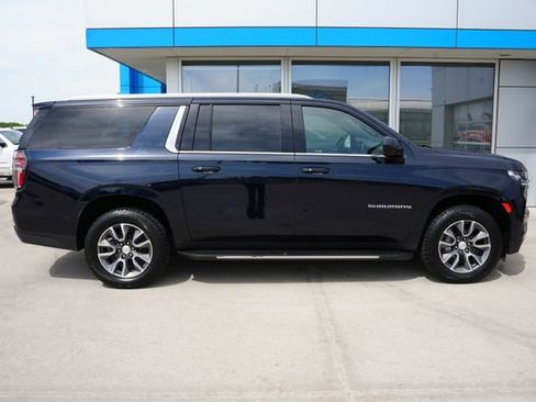 Used 2021 Chevrolet Suburban LT w/ Rear Media and Nav Package AWD/4WD image 36