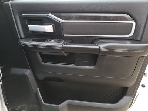 Used 2024 RAM 2500 Big Horn w/ Off Road Package image 8