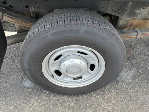 Used 2011 Ford F250 XL RWD image 29