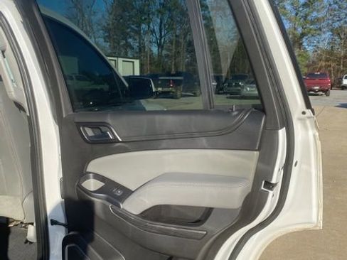 Used 2020 Chevrolet Tahoe LT image 14