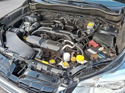 Used 2018 Subaru Forester 2.5i Premium w/ All-Weather Package image 31