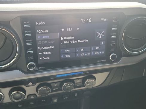 Used 2022 Toyota Tacoma SR image 27