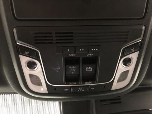 Used 2018 Honda Ridgeline Black Edition image 21