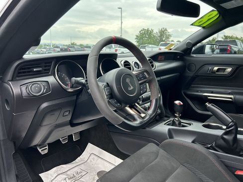 Used 2018 Ford Mustang Shelby GT350R w/ GT350R Equipment Group 920A RWD image 27