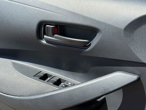 Used 2025 Toyota Corolla LE FWD image 13