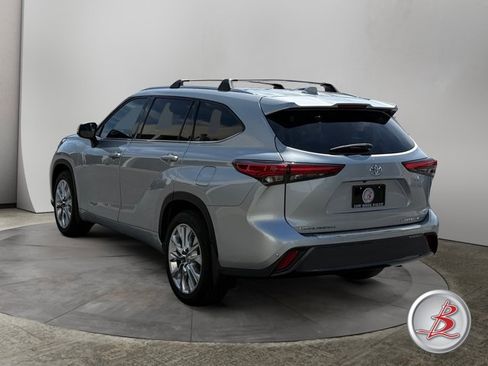 Used 2020 Toyota Highlander Limited AWD/4WD image 5