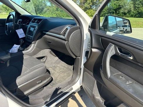 Used 2013 GMC Acadia SLE FWD image 14