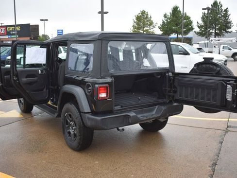 Used 2025 Jeep Wrangler Sport image 15