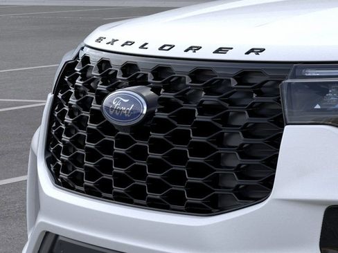 New 2026 Ford Explorer ST-Line w/ ST-Line Street Pack image 17