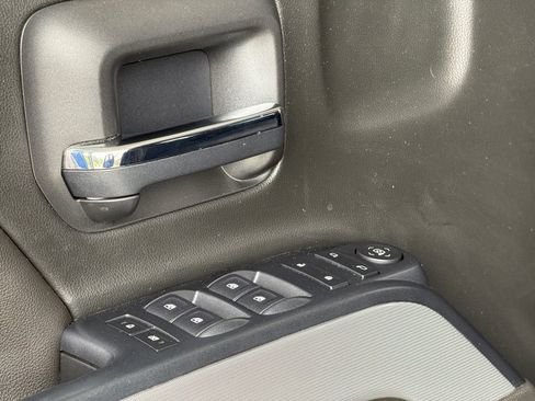 Used 2018 Chevrolet Silverado 1500 LT w/ True North Edition AWD/4WD image 21