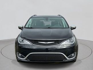 Used 2020 Chrysler Pacifica Limited video 2