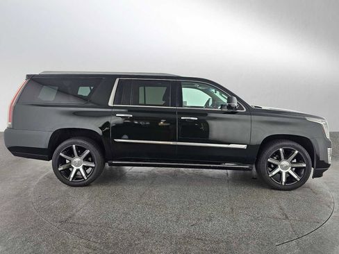 Used 2016 Cadillac Escalade ESV Premium image 8