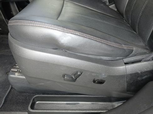 Used 2019 Dodge Grand Caravan GT FWD image 18