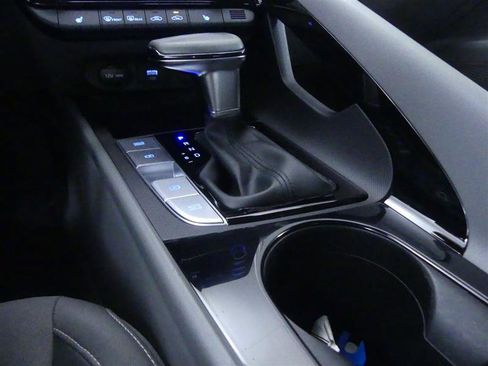 Used 2021 Hyundai Elantra SEL w/ Convenience Package image 14