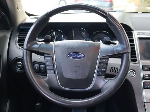 Used 2010 Ford Taurus Limited image 18
