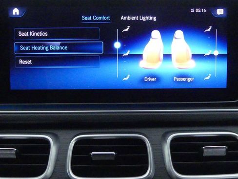 Used 2023 Mercedes-Benz GLE 350 w/ 3rd Row Seat Package image 16