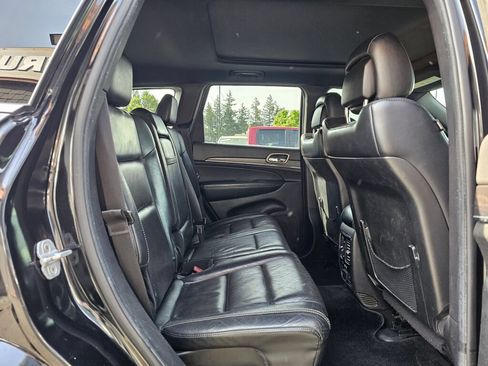 Used 2014 Jeep Grand Cherokee Limited w/ Luxury Group II AWD/4WD image 12