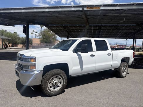 Used 2015 Chevrolet Silverado 3500 W/T AWD/4WD image 3