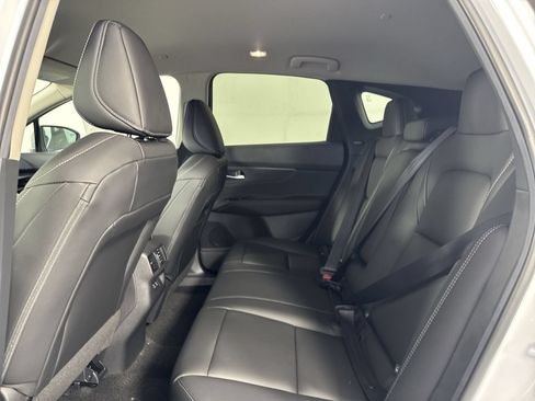Used 2025 Nissan Murano SV AWD/4WD image 22