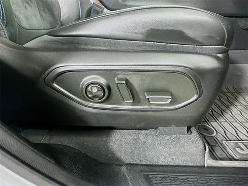 Used 2022 Jeep Grand Cherokee Trailhawk image 24