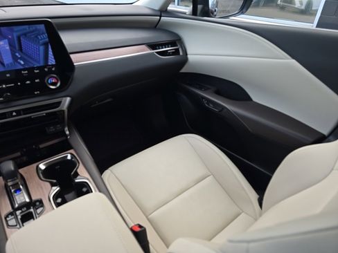 Used 2024 Lexus RX 350 Premium image 25